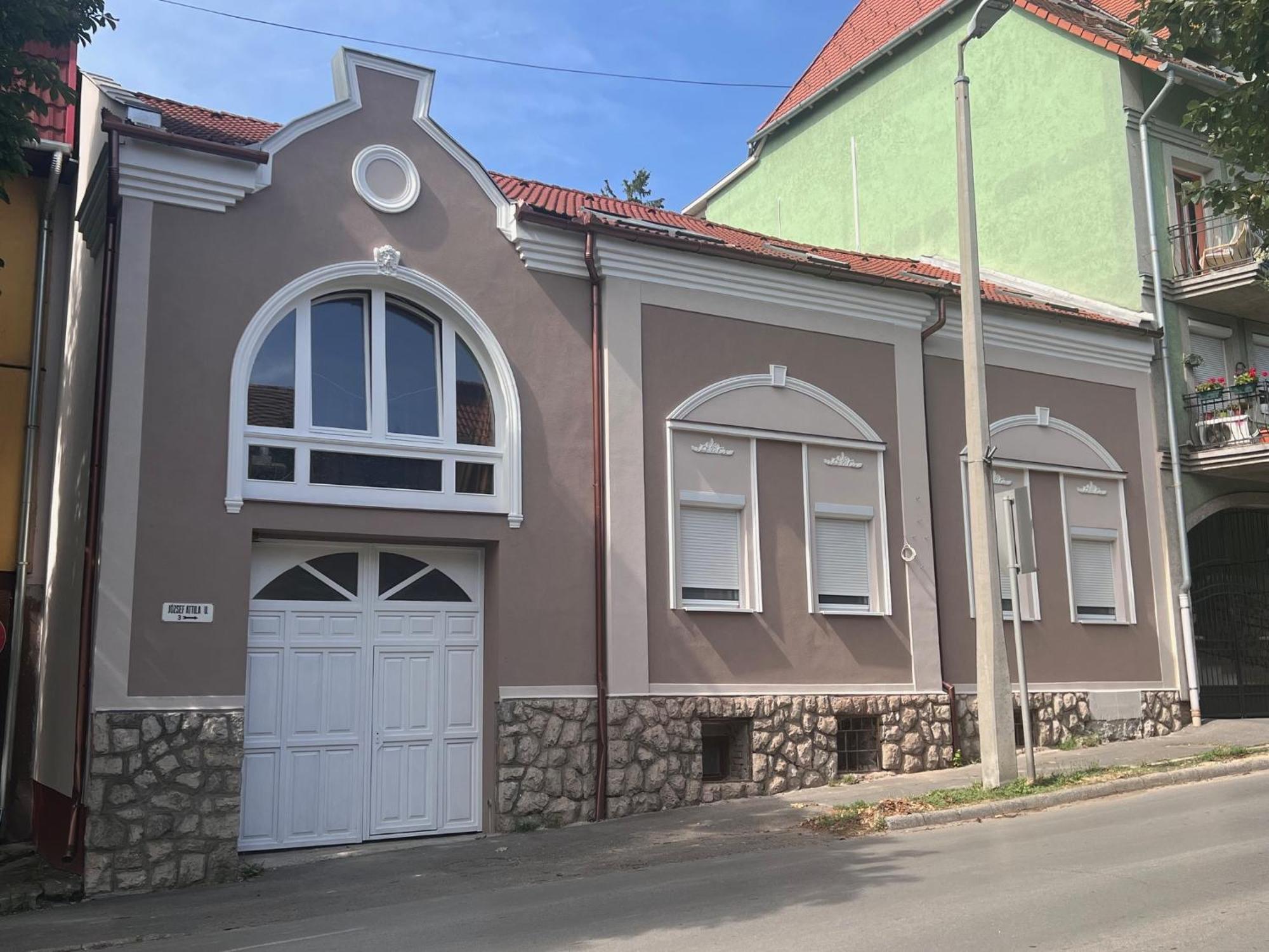 Berzsenyi Apartmanhaz Kaposvar Bagian luar foto