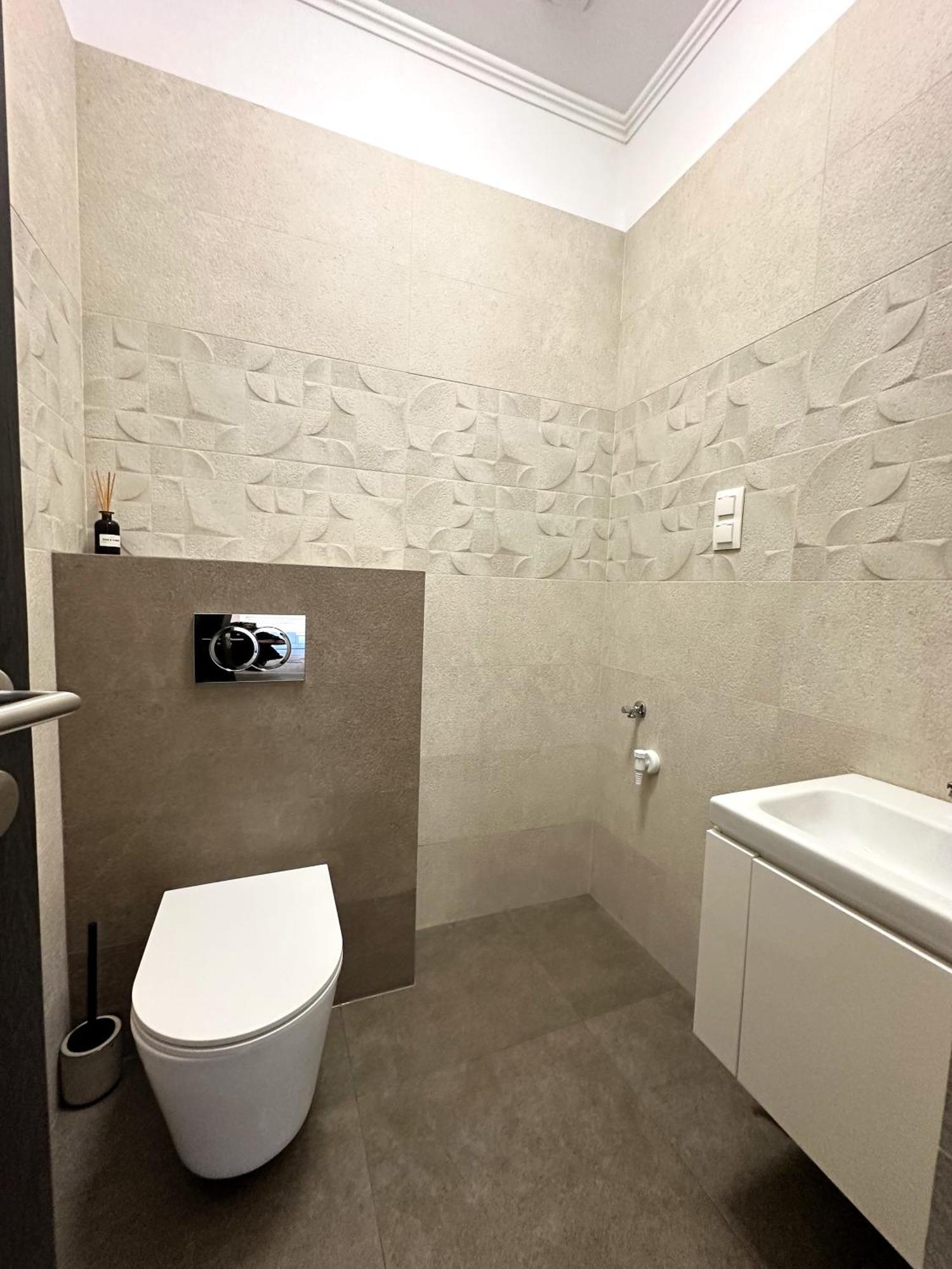 Berzsenyi Apartmanhaz Kaposvar Bagian luar foto